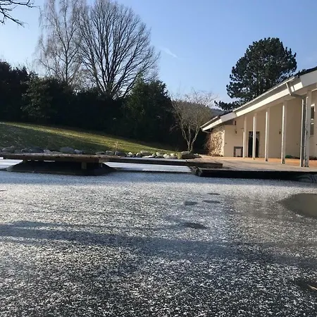 Luxusvilla Mit Pool *